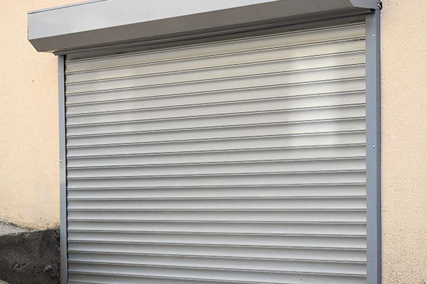 Rolgordijnen: de 'onzichtbare bewaker' van de energie-efficiëntie van gebouwen