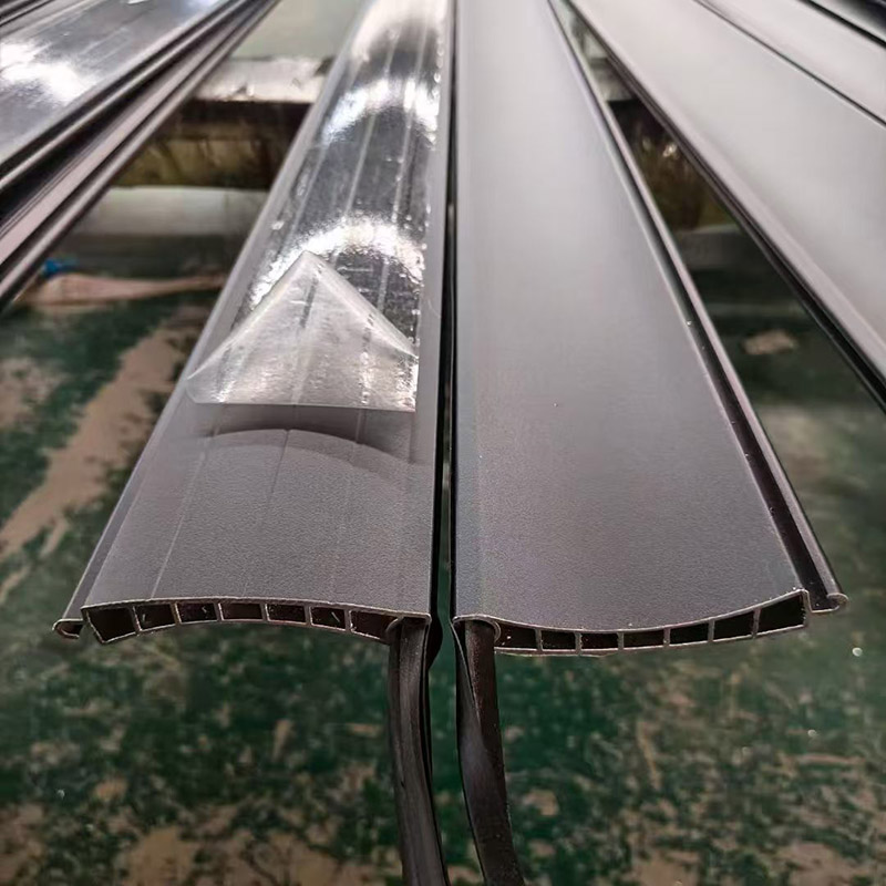 Elektrische garagedeuren met rolluiken