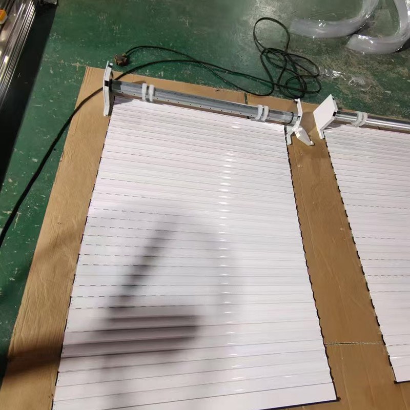 Aan de voorzijde gemonteerde rolluiken